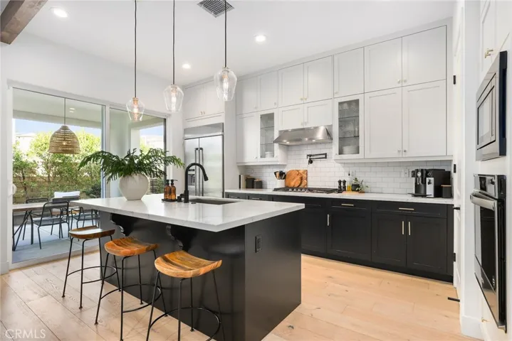 19185 Merryweather Drive, Canyon Country, California 91351