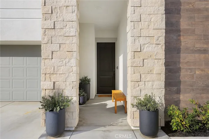 19185 Merryweather Drive, Canyon Country, California 91351
