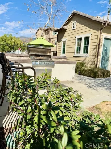 1084 W Baseline Road, Claremont, California 91711