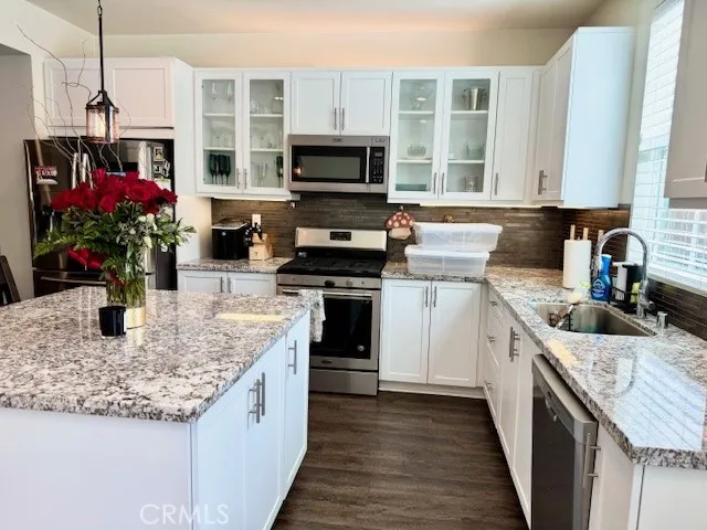 1084 W Baseline Road, Claremont, California 91711