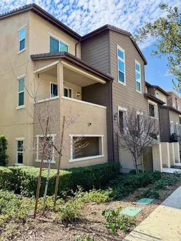 1084 W Baseline Road, Claremont, California 91711