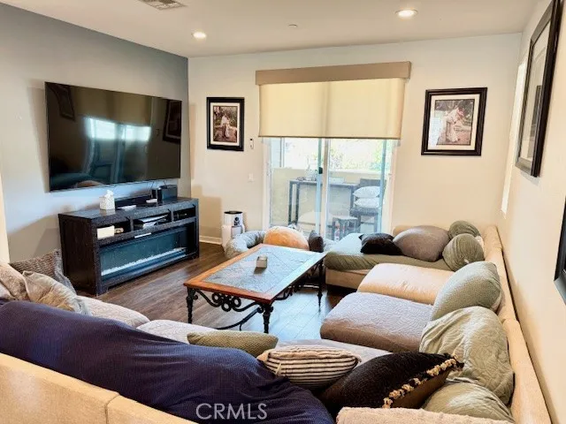 1084 W Baseline Road, Claremont, California 91711