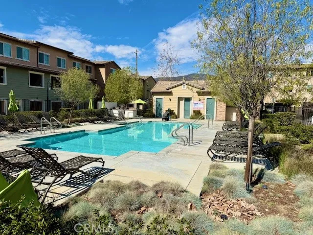 1084 W Baseline Road, Claremont, California 91711