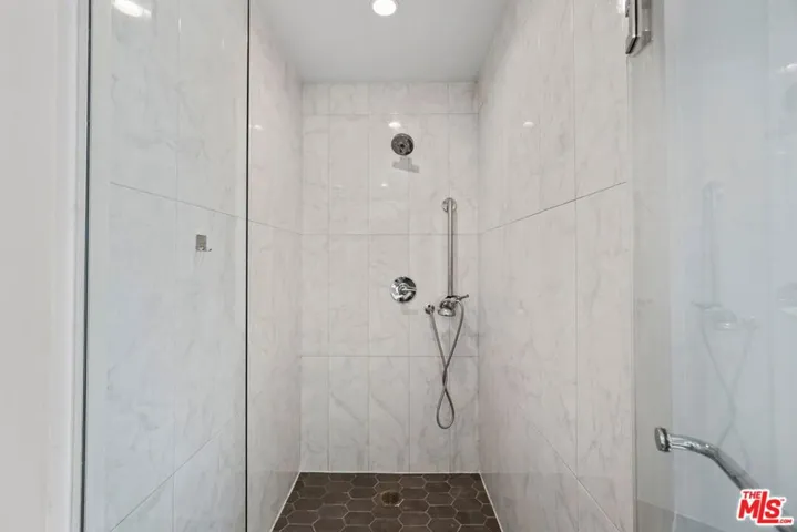 711 Cole Avenue 108, Los Angeles, California 90038