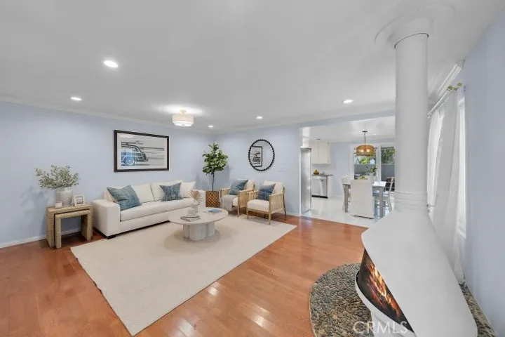 1736 Speyer Lane, Redondo Beach, California 90278