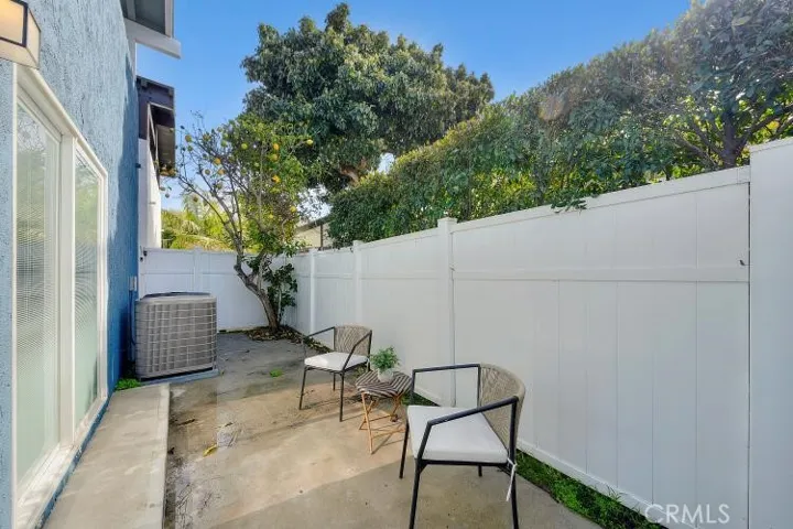 1736 Speyer Lane, Redondo Beach, California 90278