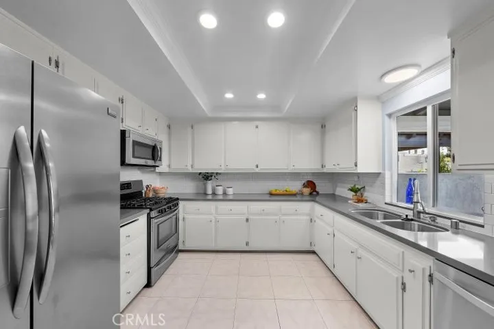 1736 Speyer Lane, Redondo Beach, California 90278