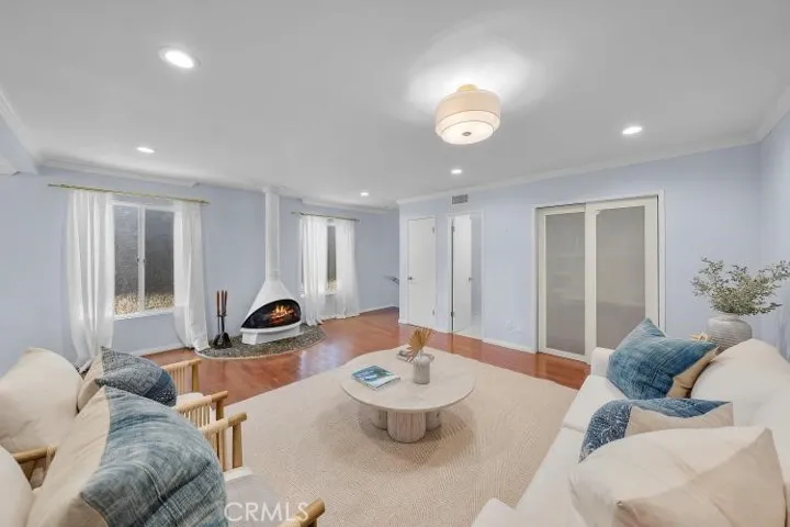 1736 Speyer Lane, Redondo Beach, California 90278