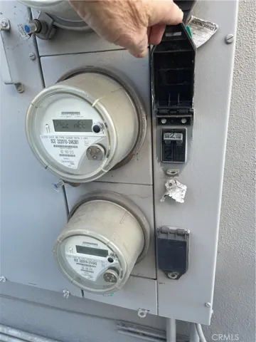 Rear units upgraded main breaker panels