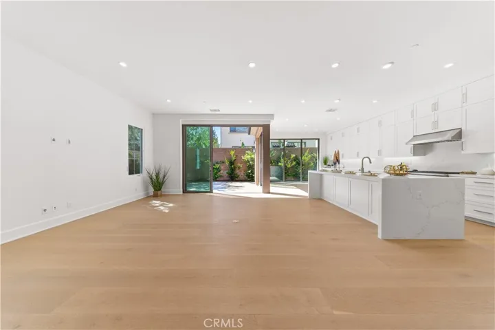 122 Appian Boulevard, Irvine, California 92602