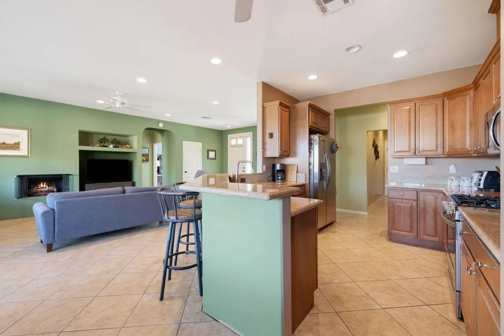 65166 Cliff Circle, Desert Hot Springs, California 92240 home-pic-13