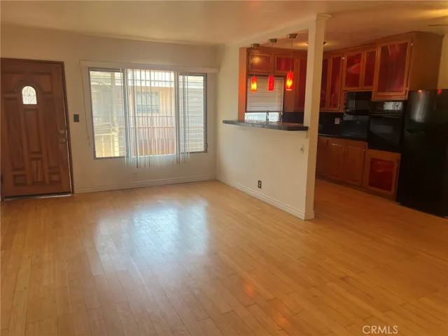 Light bright upstairs unit