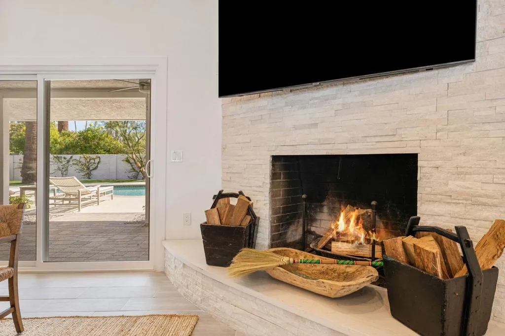 48890 Eisenhower Dr Drive, La Quinta, California 92253 home-pic-24