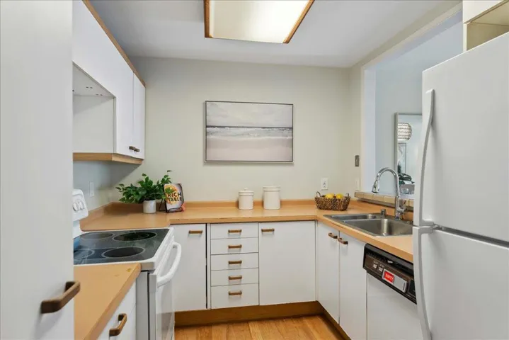 181 Ada Avenue 9, Mountain View, California 94043