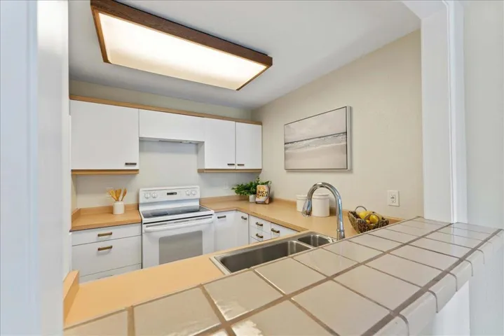 181 Ada Avenue 9, Mountain View, California 94043