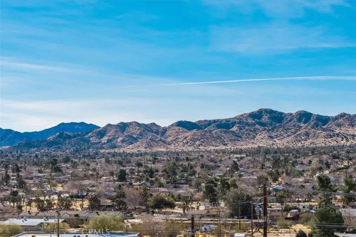 55940 Cherokee Trail, Yucca Valley, California 92284