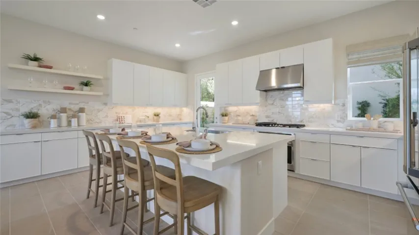 Photos shown are of model only- not actual homesite.