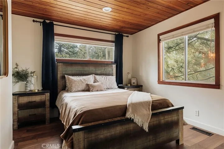 1021 W London Lane, Big Bear City, California 92314