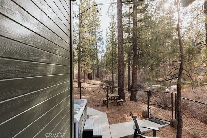 1021 W London Lane, Big Bear City, California 92314