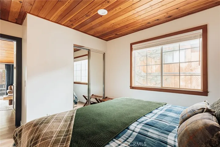 1021 W London Lane, Big Bear City, California 92314