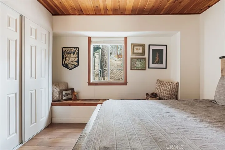 1021 W London Lane, Big Bear City, California 92314