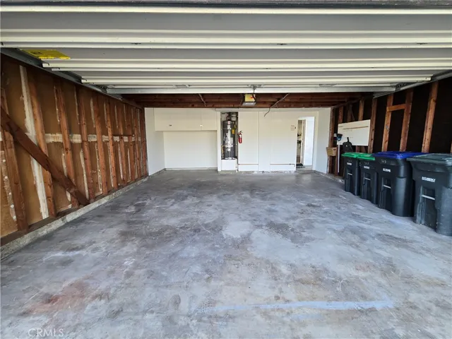 Garage Full Sized
