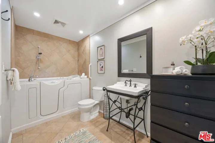 250 The 103, Redondo Beach, California 90277