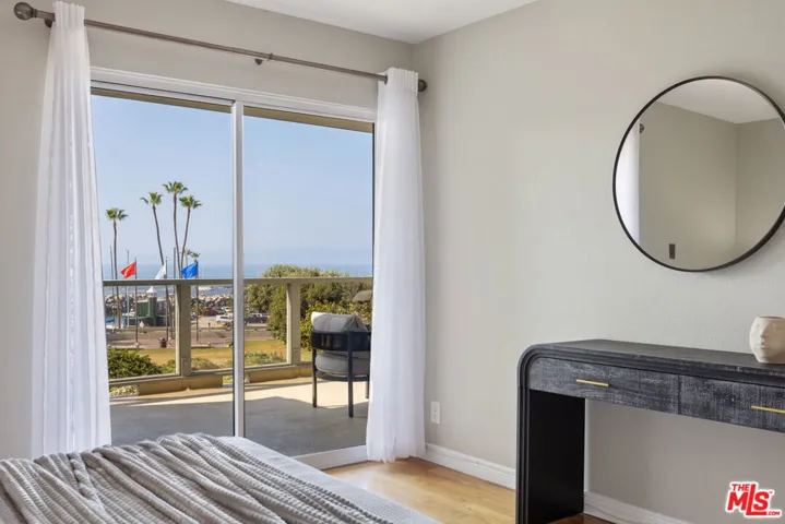 250 The 103, Redondo Beach, California 90277