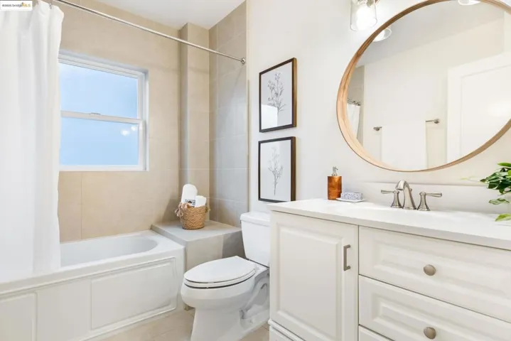 7025 Thornhill Dr, Oakland, California 94611