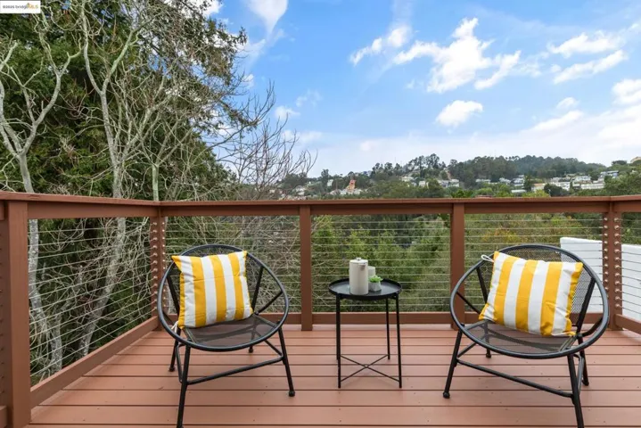 7025 Thornhill Dr, Oakland, California 94611