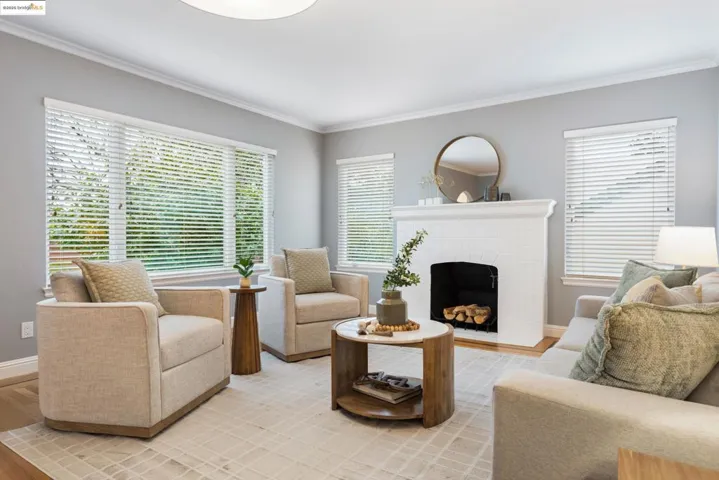 7025 Thornhill Dr, Oakland, California 94611