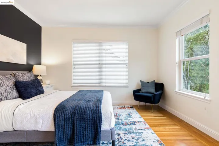 7025 Thornhill Dr, Oakland, California 94611