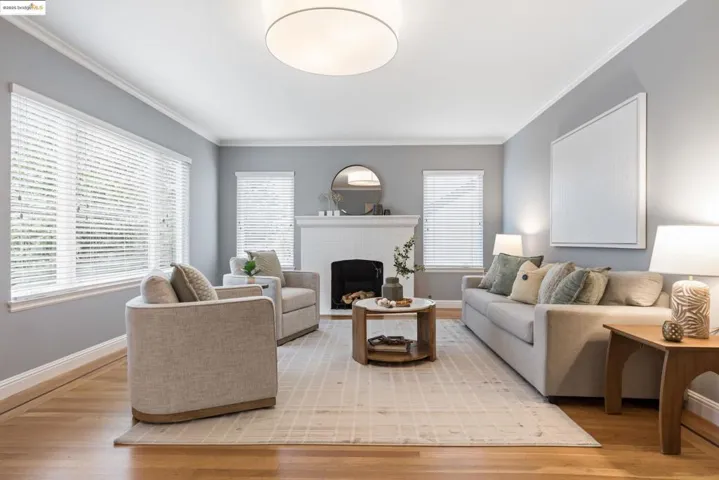 7025 Thornhill Dr, Oakland, California 94611