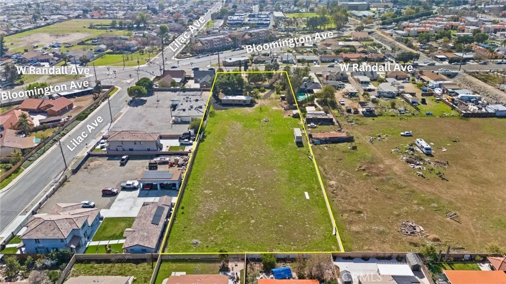 520 W Randall Avenue, Rialto, California 92376 home-pic-3