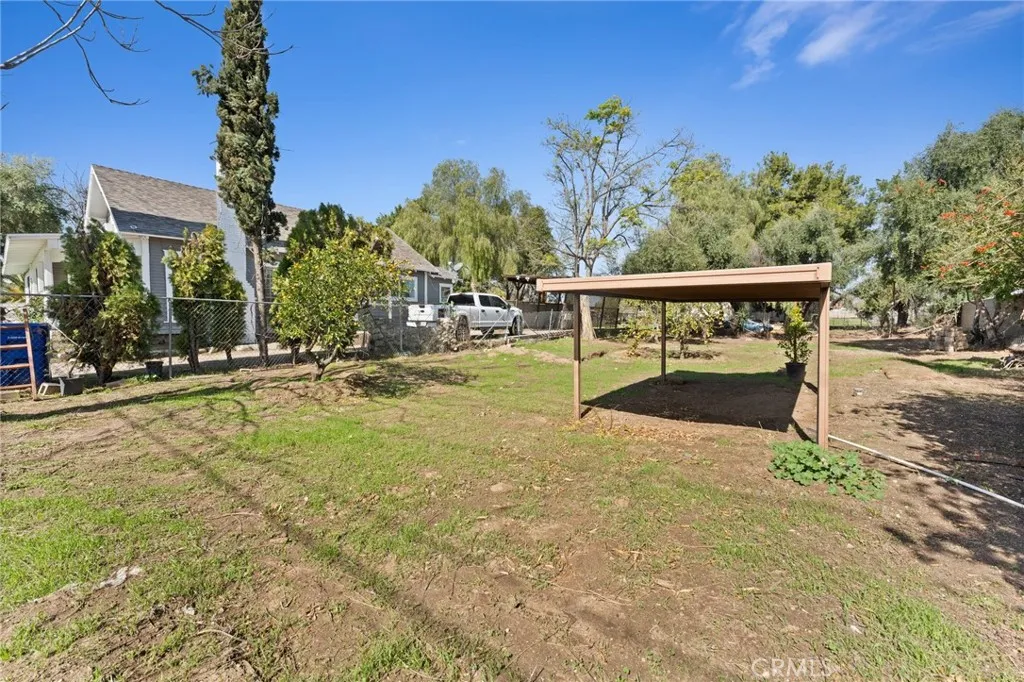 520 W Randall Avenue, Rialto, California 92376 home-pic-28