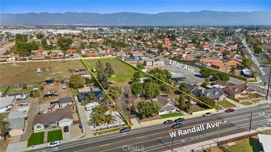 520 W Randall Avenue, Rialto, California 92376 home-pic-2