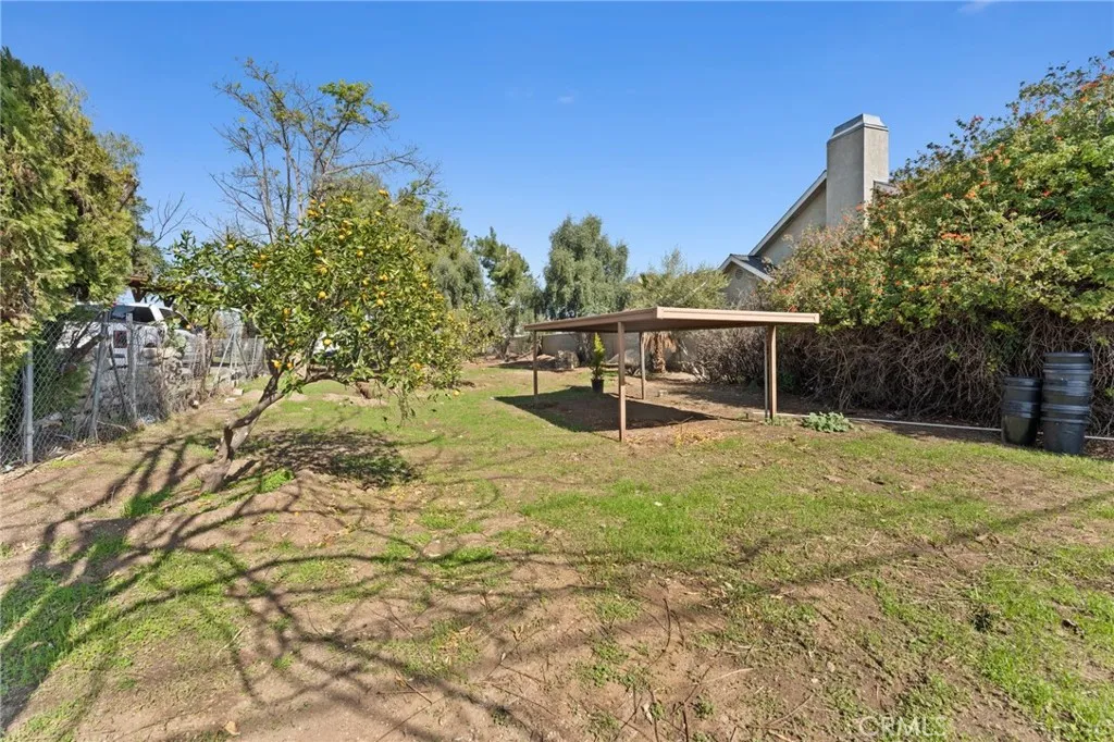 520 W Randall Avenue, Rialto, California 92376 home-pic-29