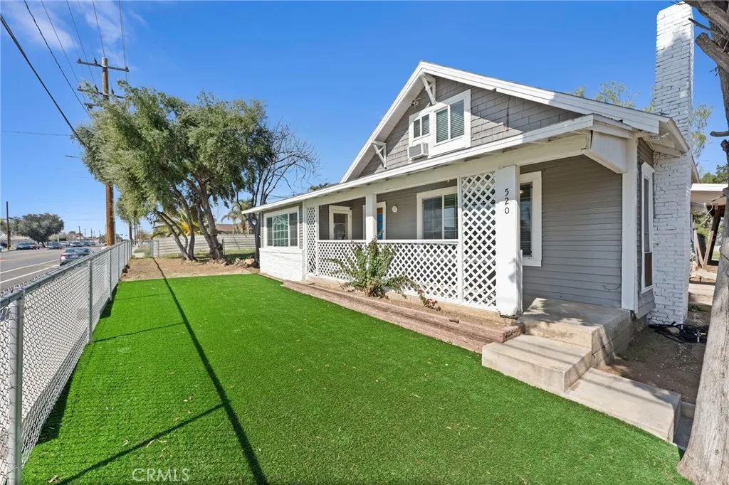 520 W Randall Avenue, Rialto, California 92376 home-pic-7