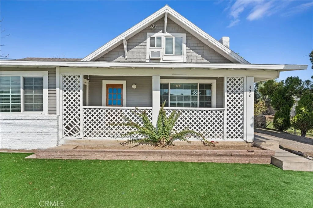 520 W Randall Avenue, Rialto, California 92376 home-pic-6