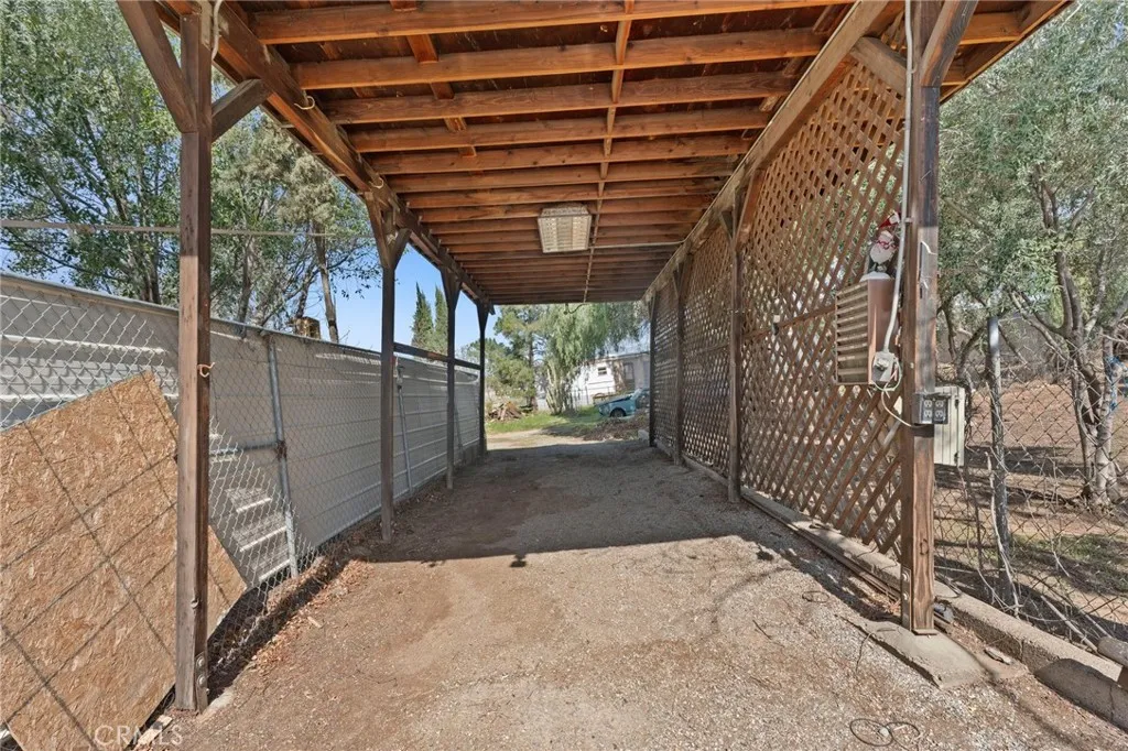 520 W Randall Avenue, Rialto, California 92376 home-pic-25