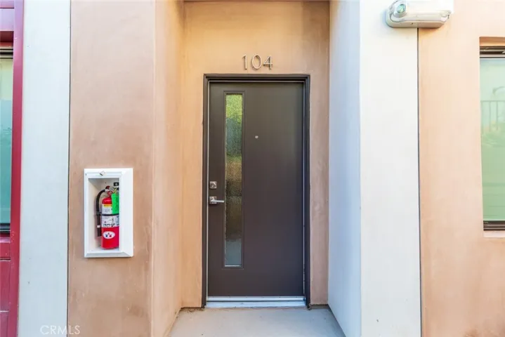 1212 Viola Avenue 104, Glendale, California 91202