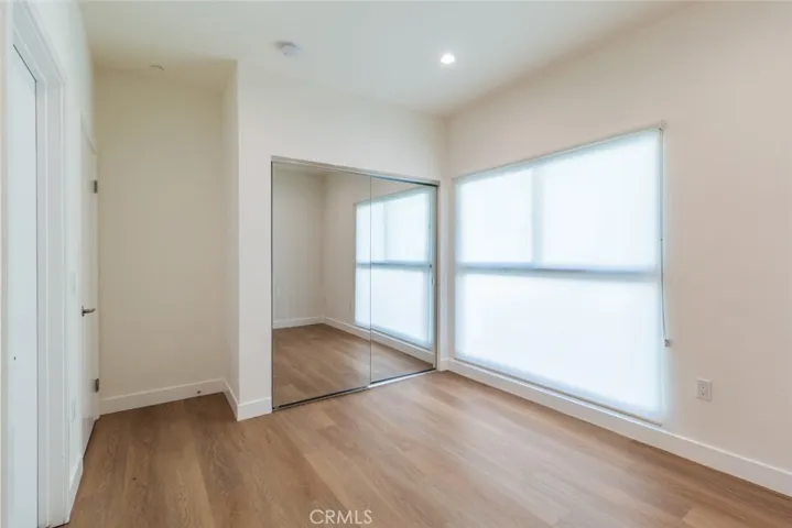 1212 Viola Avenue 104, Glendale, California 91202