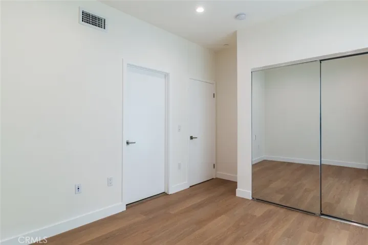 1212 Viola Avenue 104, Glendale, California 91202