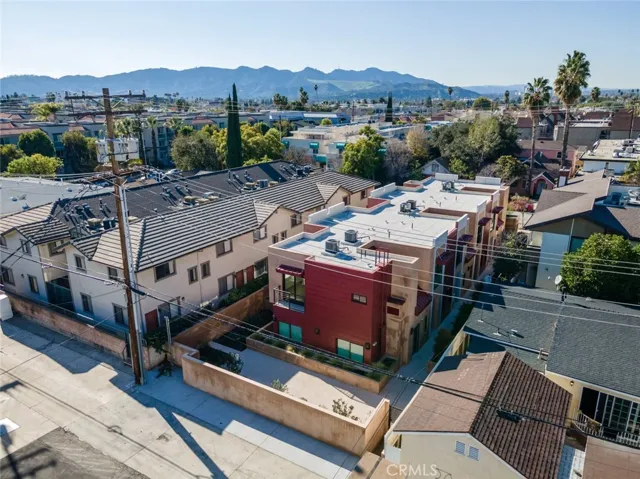 1212 Viola Avenue 104, Glendale, California 91202