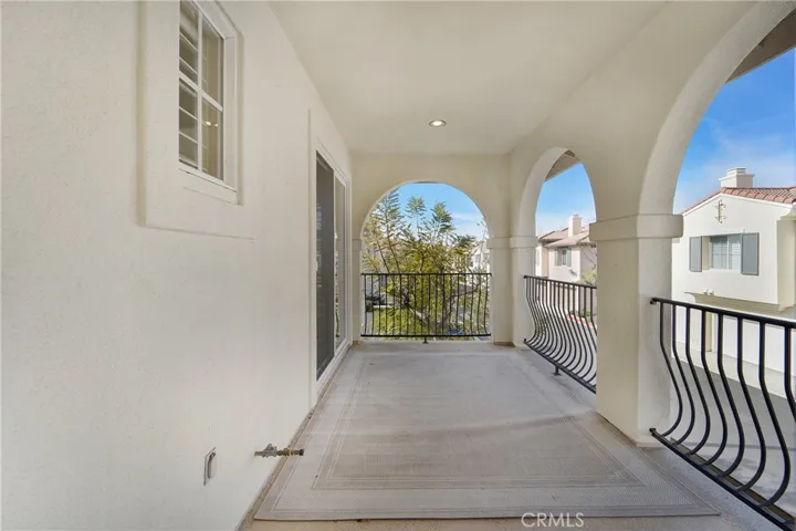 401 Knoll Lake, Mission Viejo, California 92692