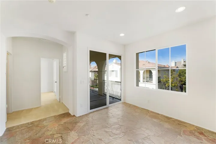 401 Knoll Lake, Mission Viejo, California 92692