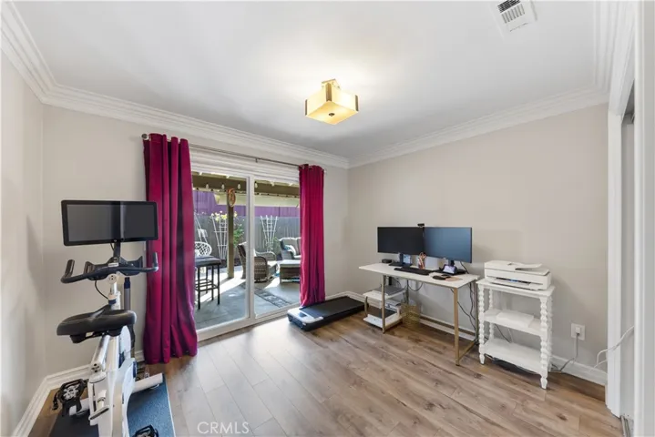 Guest bedroom 4/office