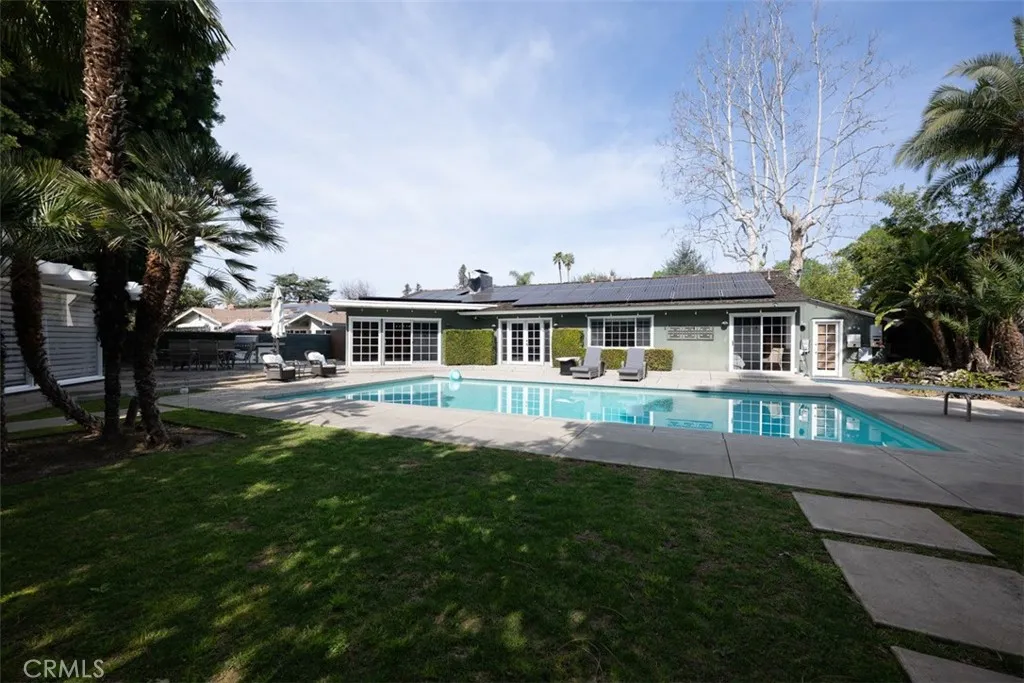 1222 W Sharon Road, Santa Ana, California 92706 home-pic-30