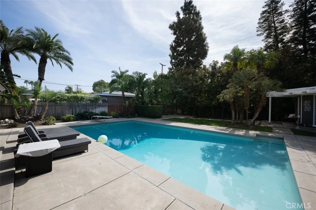 1222 W Sharon Road, Santa Ana, California 92706 home-pic-23