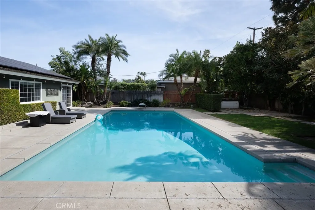 1222 W Sharon Road, Santa Ana, California 92706 home-pic-24